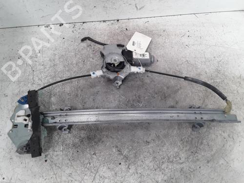 Vindusheismekanisme venstre foran NISSAN ALMERA TINO (V10) 2.2 dCi (136 hp) 30013105