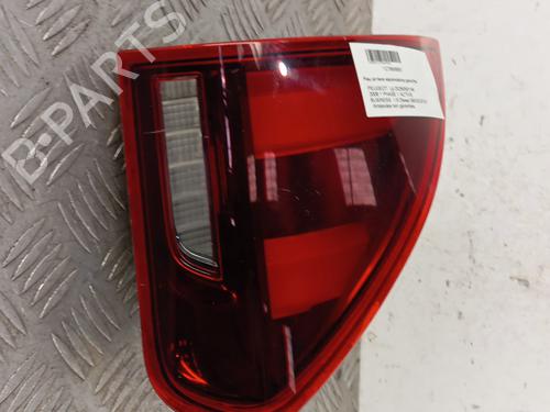 Used Left tailgate light Left tailgate light PEUGEOT 2008 I (CU_) 1.6 BlueHDi 100 (100 hp) 36589828 36589828
