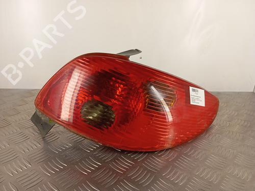 Piloto trasero derecho PEUGEOT 206 Hatchback (2A/C) 1.4 HDi eco 70 (68 hp) 30023220