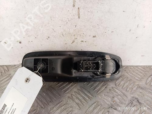 Used Right front window switch Right front window switch 38682211 38682211