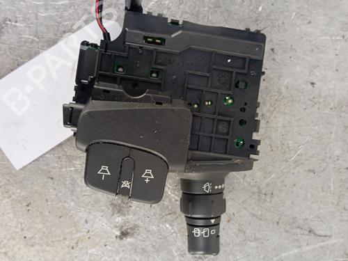 Used Steering column stalk RENAULT SCÉNIC II (JM0/1_) 1.9 dCi (JM0G, JM12, JM1G, JM2C) (120 hp) 30017051