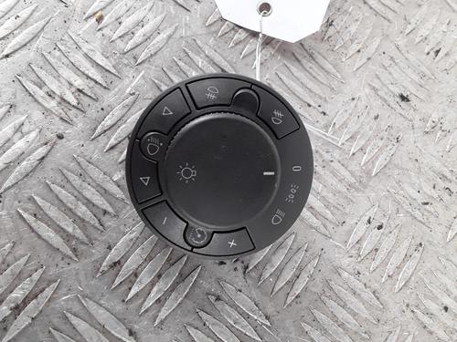 Used Headlight switch OPEL CORSA D (S07) 1.3 CDTI (L08, L68) (90 hp) 30391907