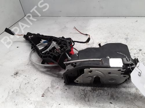 Højre fortil lås BMW 3 (F30, F80) 330 e (252 hp) 30011049