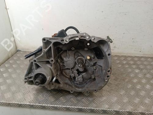 Getriebe für DACIA SANDERO II 1.2 (75 hp) 30018806