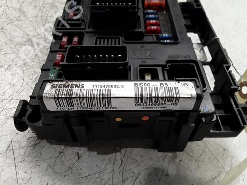 Used Fuse box Fuse box CITROËN C2 (JM_) 1.4 (73 hp) 30015525 30015525
