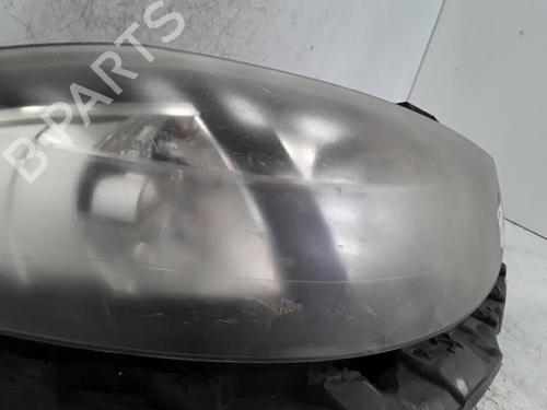 Lyskaster høyre Lyskaster høyre RENAULT LAGUNA II Grandtour (KG0/1_) 1.9 dCi (125 hp) 30021529 30021529