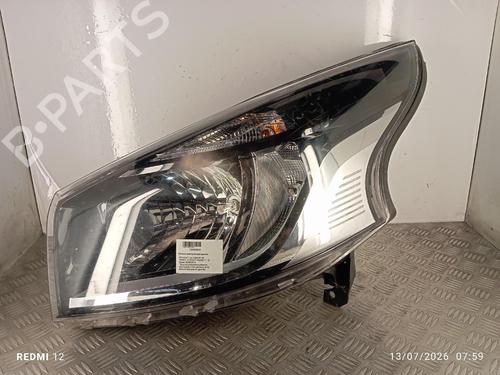 left-headlight-renault-trafic-iii-van-fg_-2014-37294436 main image