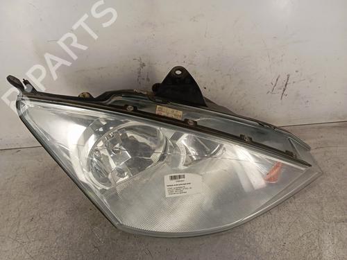 Used Right headlight FORD FOCUS I Turnier (DNW) 1.8 TDCi (100 hp) 30020259