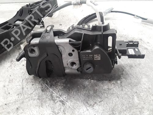 Front right lock PEUGEOT 3008 II SUV (MC_, MR_, MJ_, M4_) Hybrid | BP30010815C97 