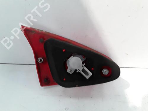 Højre baglygte bagklap ALFA ROMEO 147 (937_) 1.6 16V T.SPARK (937.AXA1A, 937.AXB1A, 937.BXB1A) (120 hp) 30021762