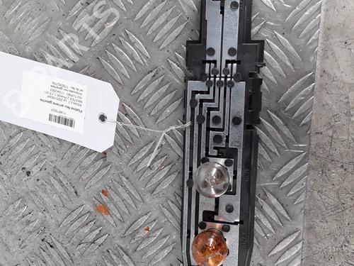 Used Lamp holder RENAULT MASTER II Van (FD) 2.5 dCi 120 (FD0M, FD0U, FD0W, FD2M, FD2W, FD3M, FD3U,... (115 hp) 30391831