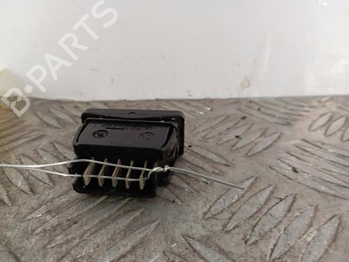 Used Right front window switch Right front window switch CITROËN SAXO (S0, S1) 1.1 X, SX (60 hp) 32516686 32516686
