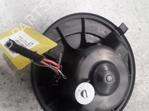 Moteur de chauffage VW TOURAN (1T1, 1T2) 1.9 TDI (100 hp) 30009620