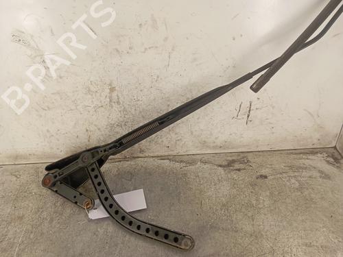 Used Front windshield wiper arm RENAULT SCÉNIC II (JM0/1_) 2.0 (JM05, JM0U, JM1N, JM1U, JM2V) (135 hp) 30017216