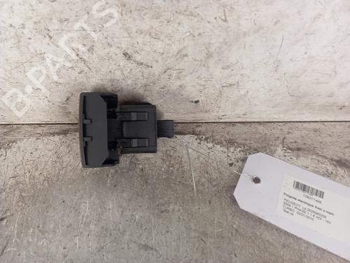 Used Switch Switch PEUGEOT 3008 I MPV (0U_) 1.6 HDi (109 hp) 30940599 30940599