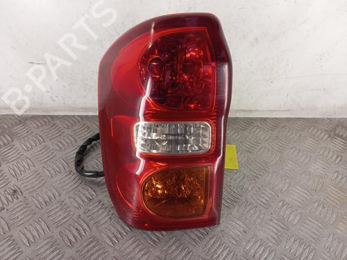 left-taillight-toyota-rav-4-ii-_a2_-2000-2001-2002-2003-2004-2005-31660406 main image