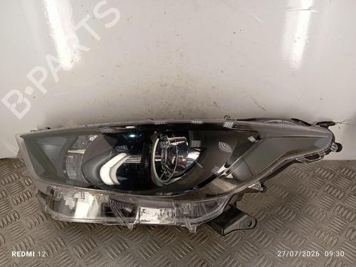 left-headlight-toyota-yaris-_p21_-_pa1_-_ph1_-2020-37740824 main image