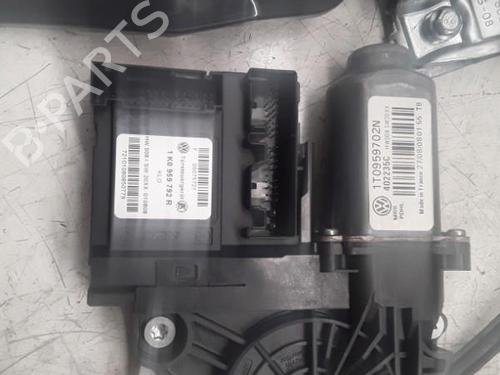Elevalunas delantero derecho VW TOURAN (1T1, 1T2) 2.0 TDI 16V (140 hp) 30019473