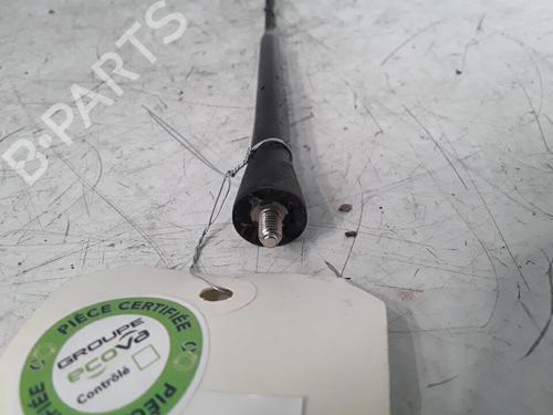 Używane Antena / Podstawa RENAULT CLIO IV (BH_) 1.5 dCi 75 (75 hp) 30026689