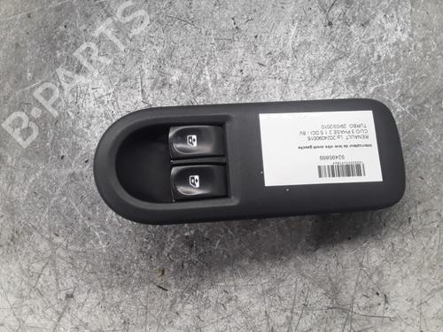 Used Left front window switch RENAULT CLIO III (BR0/1, CR0/1) 1.5 dCi (C/BR0G, C/BR1G) (68 hp) 30013032