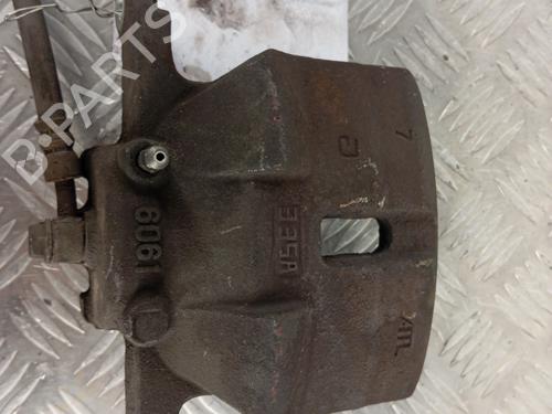 Venstre bremsekaliber foran NISSAN QASHQAI I (J10, NJ10) 1.5 dCi (110 hp) 30008076