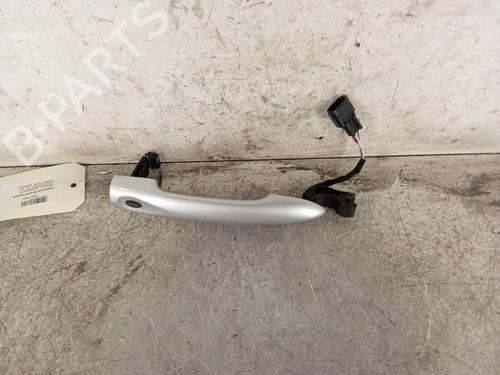 Venstre fortil udvendigt håndtag RENAULT CLIO IV (BH_) 0.9 TCe 90 (BHNF, BHMA, BHMH, BHJK, BHJR) (90 hp) 30018020