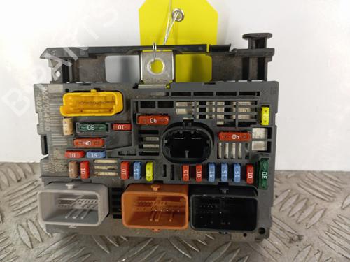Used Fuse box Fuse box PEUGEOT 407 SW (6E_, 6D_) 2.0 HDi (140 hp) 32516673 32516673