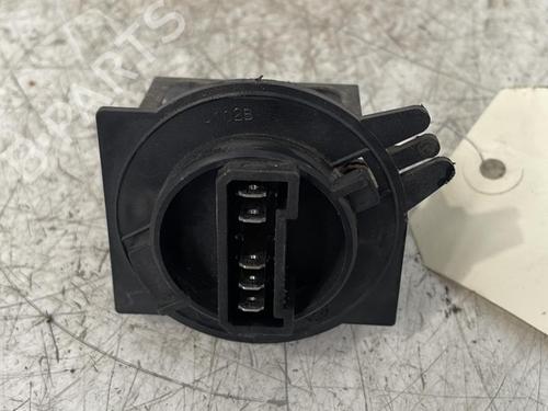 Used Heater resistor Heater resistor CITROËN BERLINGO / BERLINGO FIRST Box Body/MPV (M_) 1.9 D 70 (MBWJZ, MCWJZ) (69 hp) 30021365 30021365