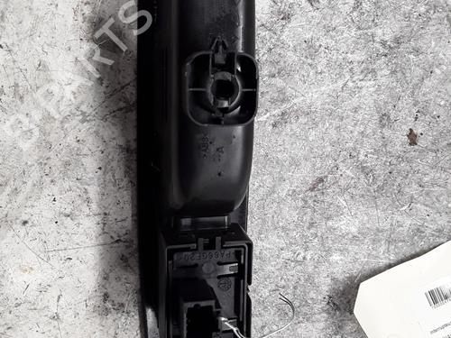Used Left rear window switch Left rear window switch RENAULT MEGANE IV Hatchback (B9A/M/N_) 1.5 dCi 110 (B9A3) (110 hp) 30020816 30020816