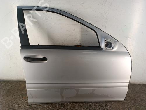 Puerta delantera derecha MERCEDES-BENZ C-CLASS (W203) C 220 CDI (203.006) (136 hp) 30017008