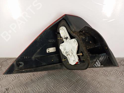 Used Right taillight Right taillight RENAULT MEGANE II (BM0/1_, CM0/1_) 1.4 16V (BM0B, CM0B) (98 hp) 32516666 32516666