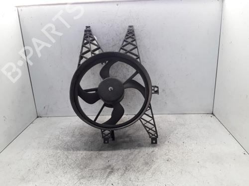 Used Radiator fan RENAULT TWINGO II (CN0_) 1.2 16V (CN04, CN0B) (75 hp) 30013413
