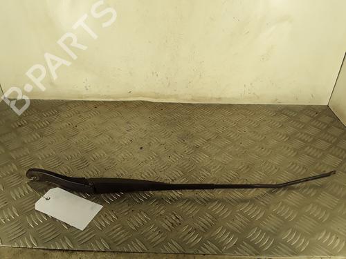 Used Front windshield wiper arm RENAULT CLIO III (BR0/1, CR0/1) 1.5 dCi (C/BR0G, C/BR1G) (68 hp) 30391876