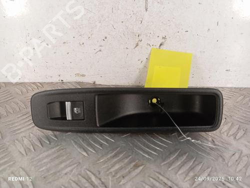 Used Right rear window switch Right rear window switch 39460199 39460199
