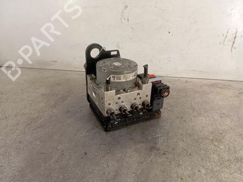 Used ABS pump ABS pump AUDI A3 Sportback (8VA, 8VF) 1.6 TDI (105 hp) 30010608 30010608