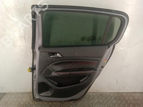 Used Right rear door Right rear door 37715967 37715967