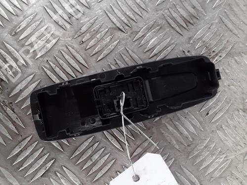 Right front window switch RENAULT MEGANE IV Hatchback (B9A/M/N_) 1.5 dCi 110 (B9A3) | BP30022734I26