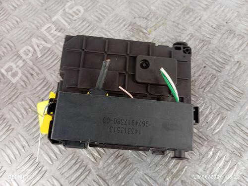 Used Fuse box Fuse box 36790497 36790497