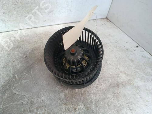 Used Heater blower motor RENAULT TWINGO II (CN0_) 1.2 16V (CN04, CN0B) (75 hp) 30024516