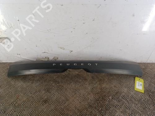 Used Tailgate handle Tailgate handle PEUGEOT 208 II (UB_, UP_, UW_, UJ_) [2019-2026] 33693206 33693206