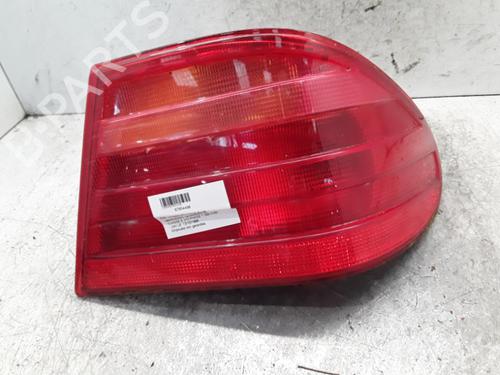 Højre baglygte MERCEDES-BENZ E-CLASS (W210) E 300 D (210.020) (136 hp) 30013304