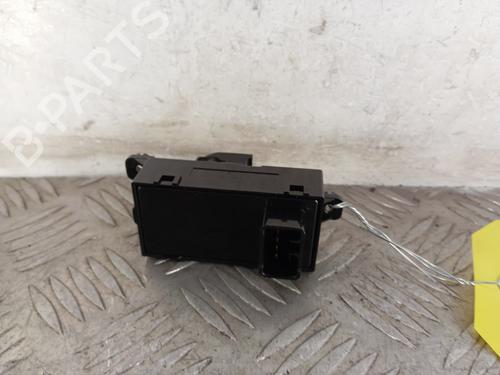 Used Left rear window switch Left rear window switch HYUNDAI i30 Estate (GD) 1.6 CRDi (110 hp) 31039650 31039650