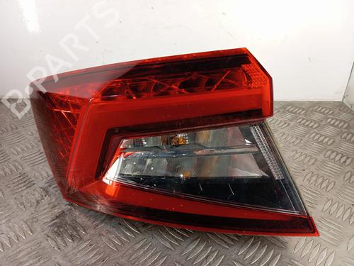 Used Left taillight Left taillight SKODA KAROQ (NU7, ND7) 1.6 TDI (115 hp) 33693405 33693405