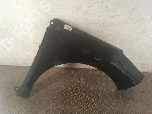 Guarda-lamas direito PEUGEOT 308 I (4A_, 4C_) 1.6 HDi (109 hp) 31354407