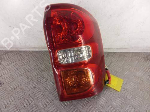 Højre baglygte TOYOTA RAV 4 II (_A2_) 2.0 D 4WD (CLA20_, CLA21_, CLA20R, CLA21R) (116 hp) 31660405