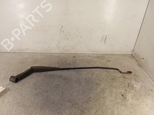 Used Front windshield wiper arm HYUNDAI i20 I (PB, PBT) 1.2 (86 hp) 30025571