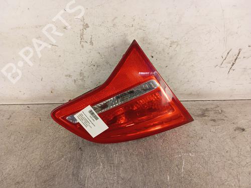 Feu de coffre gauche OPEL MERIVA B MPV (S10) 1.3 CDTI (75) (95 hp) 30010335