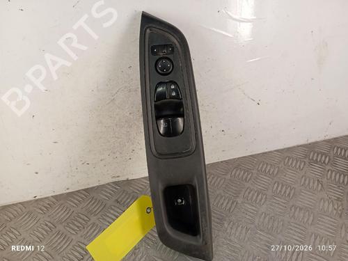 Used Left front window switch Left front window switch NISSAN MICRA V (K14) 1.5 DCI (90 hp) 40448638 40448638