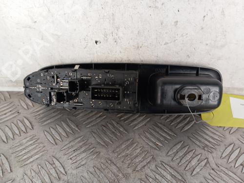 Left front window switch PEUGEOT 406 (8B) 2.0 HDI 110 | BP31993261I27