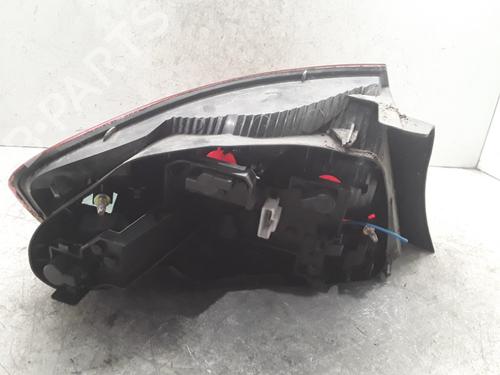 Right taillight PEUGEOT 407 (6D_) 2.0 HDi 135 (6DRHRH, 6DRHRE, 6DRHRG, 6DRHRJ) | BP30013015C35 